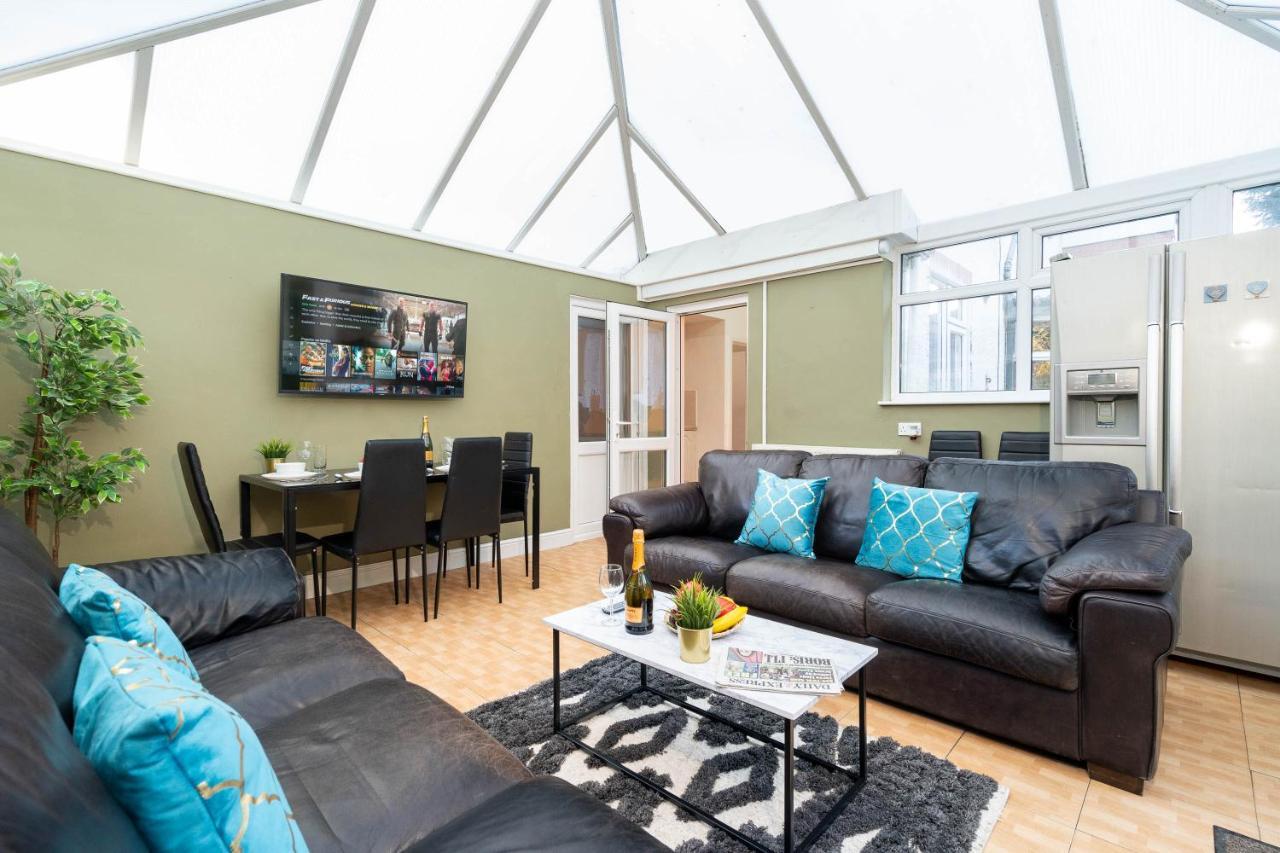 Large 4 Bedroom House - Top Rated - Off-Street Parking - Garden - Sleeps 9 - Contractors - Groups - Pool Table Northfield Екстериор снимка
